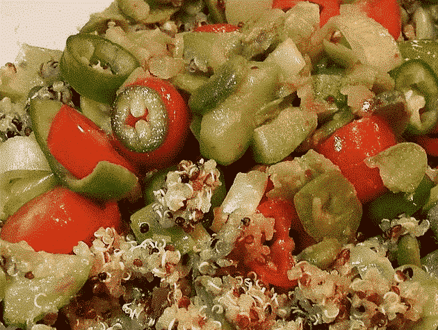 Haşlanmış Sebzeli Kinoa Salatası Tarifi